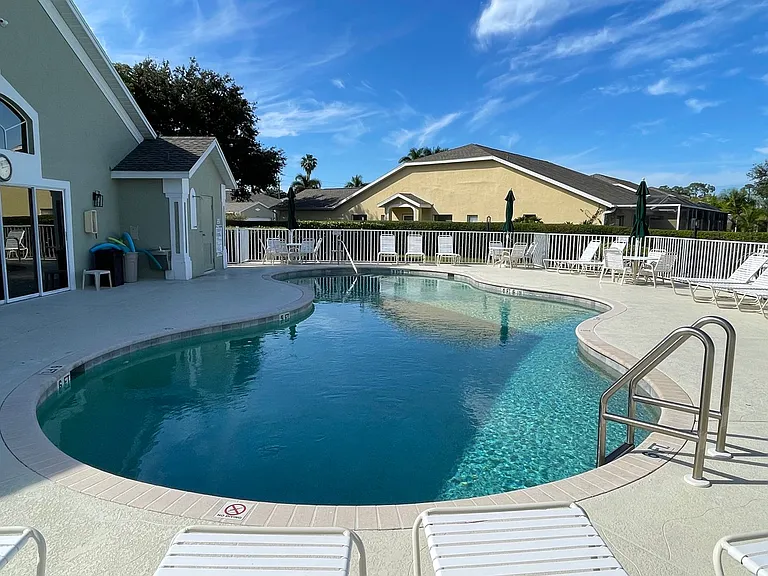 5708 Greenwood Cir #48 — Photo 30