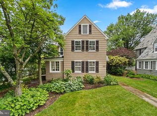 322 Saint Dunstans Rd, Baltimore, MD 21212