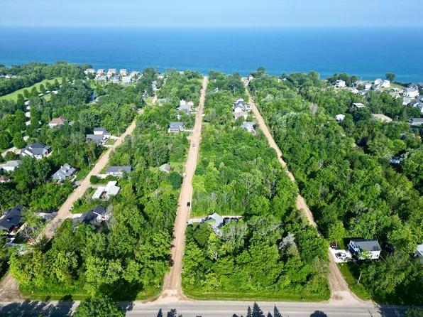 7219 Orchard Rd, South Haven, MI 49090