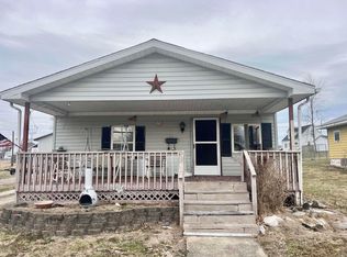 212 W 9th St, Bicknell, IN