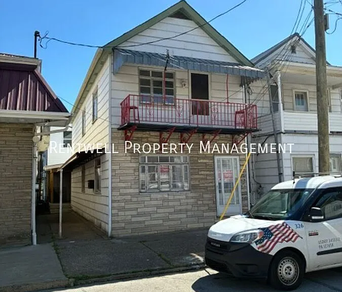 1022 McKean Ave — Photo 1