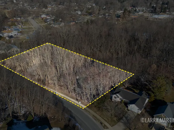 3655 40th St SW, Grandville, MI 49418