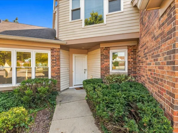 23 Willow Pkwy, Buffalo Grove, IL 60089