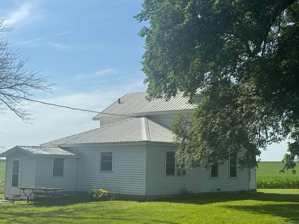 2268 Fayette Ave, Ionia, IA 50645