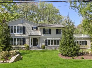 22 Sundance Dr, Cos Cob, CT 06807