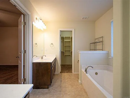10427 S James St — Photo 25