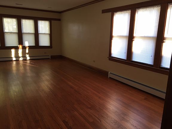 3rd image of 622 Linden Ave