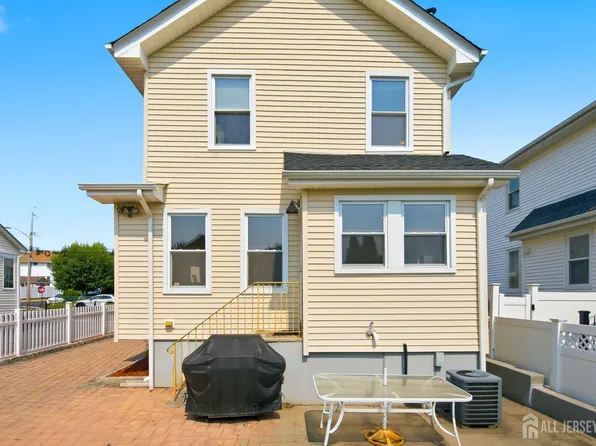 142 Morgan Pl, North Arlington, NJ 07031