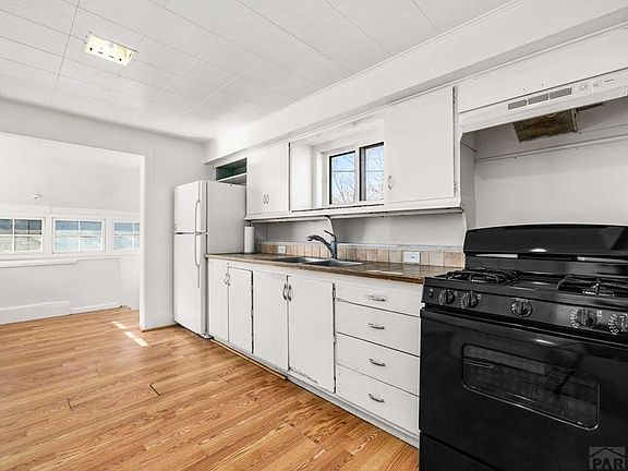 4th image of 121 Garfield St