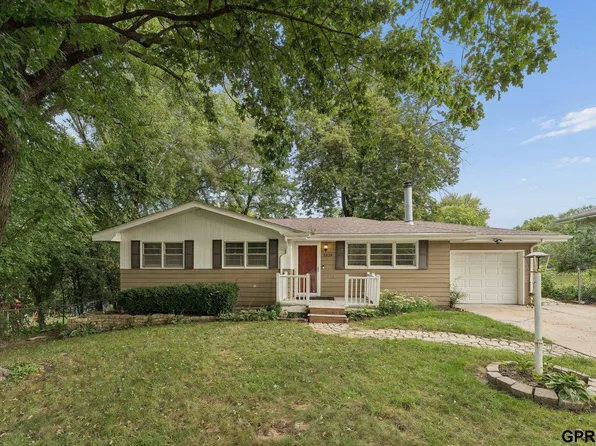 5834 Read St, Omaha, NE 68152