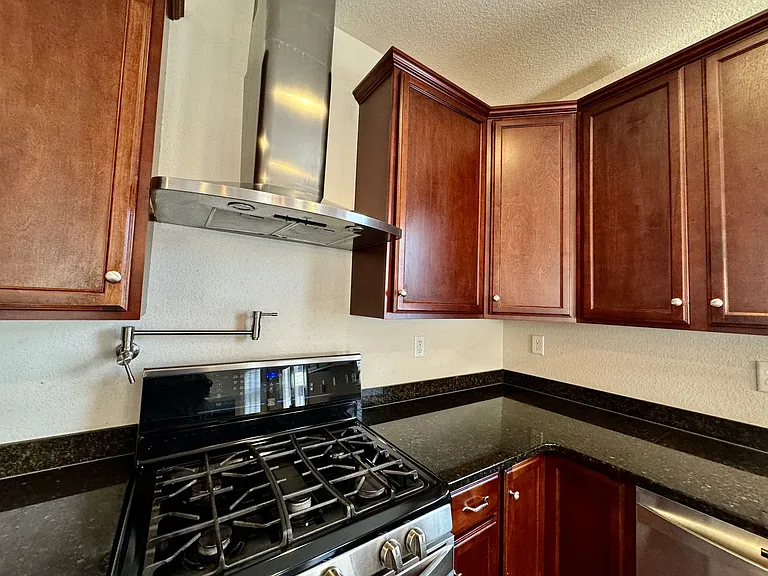 1532 Drumheller Dr — Photo 15