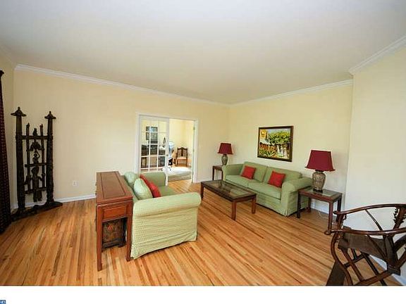 4th image of 1 Bush Ct