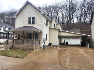 853 W Locust St, Dubuque, IA 52001