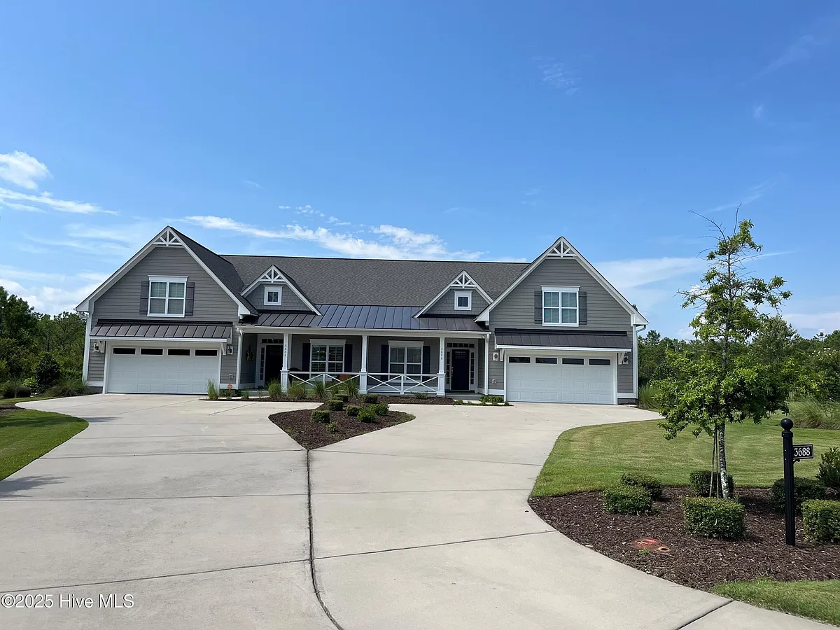 Building Photo - 3688 Gardenia Ln