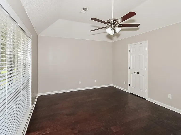 5759 Michaelson Dr — Photo 11