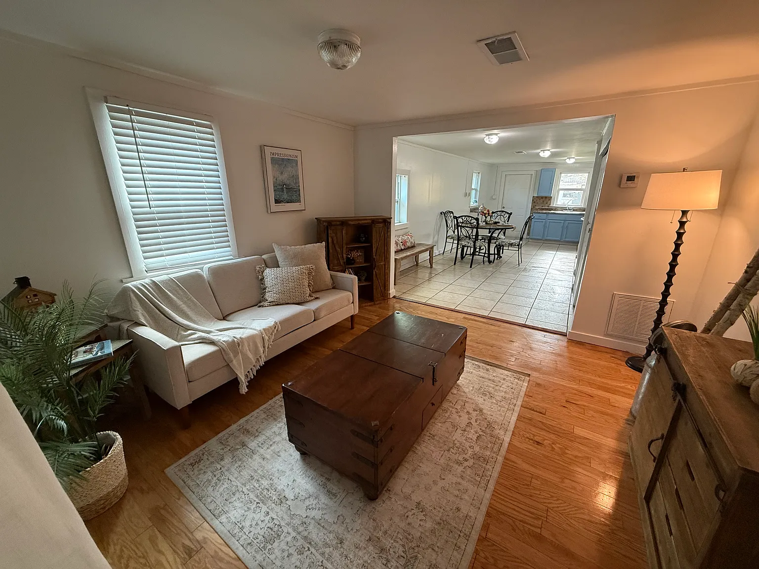 2 bed, 867 sqft, $1,500 — Photo 2