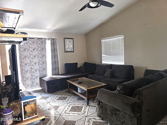 5th image of 2113 W Wayland Rd