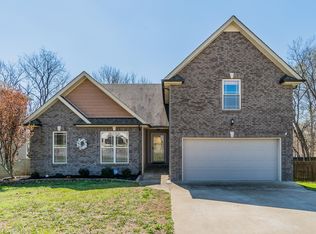 3503 Oak Creek Dr, Clarksville, TN 37040