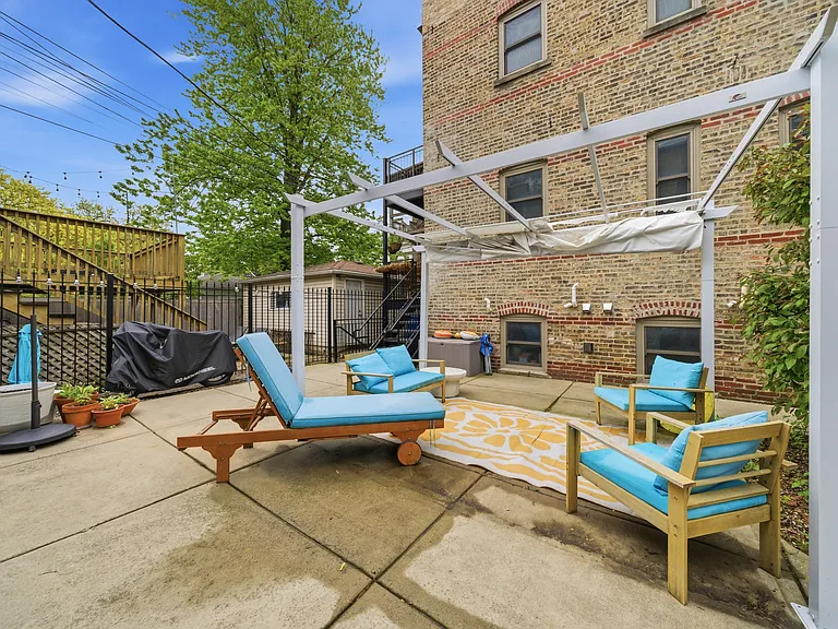 2555 W Logan Blvd #GE — Photo 5