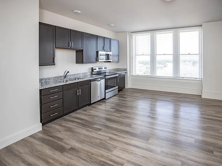 Bell Lofts — Photo 33