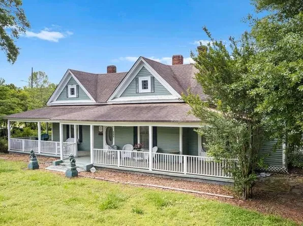 511 W Hightower Trl, Social Circle, GA 30025