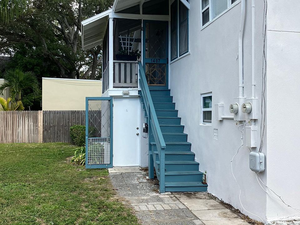 1st image of 1409 W De Leon St