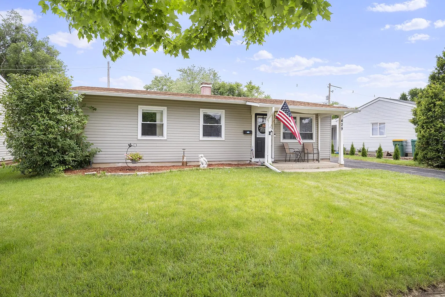 429 Laurel Ave photo 1