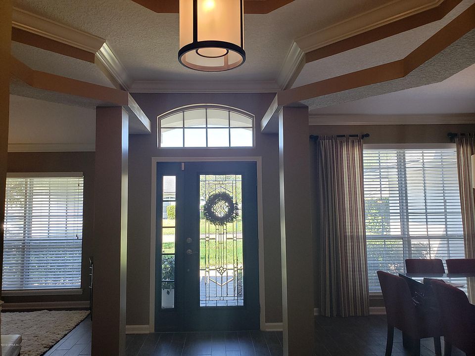 1st image of 552 SUMMER BREEZE Drive