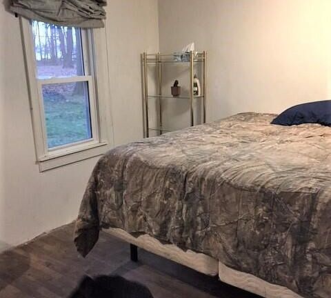 4th image of 9785 N Riverview Dr