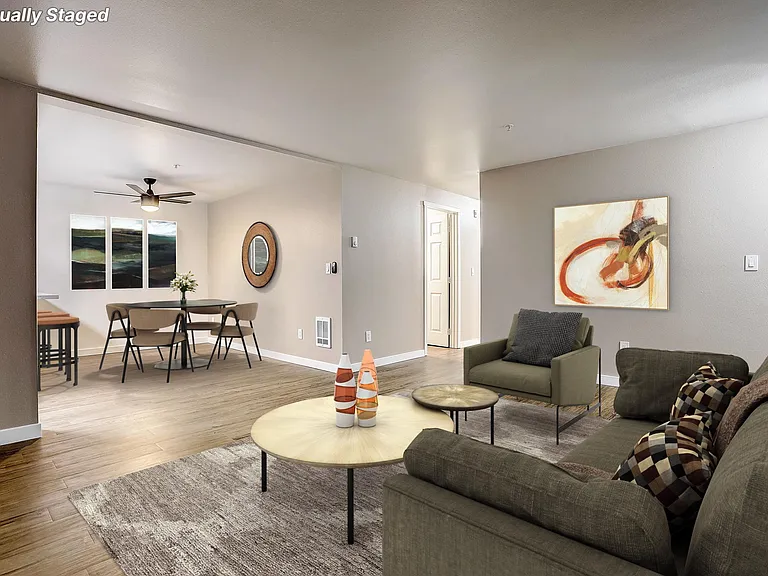 Sunset Highlands Apartments — Photo 8