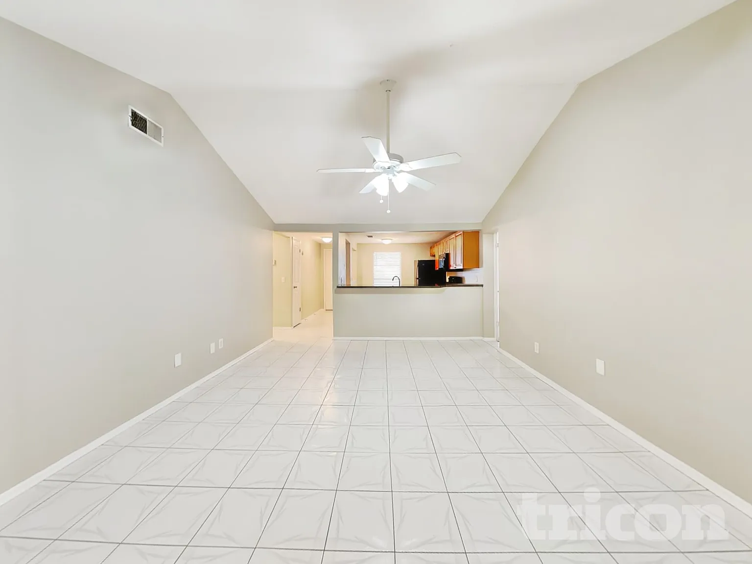 10217 Carriage Glen Court Tampa FL — Photo 3