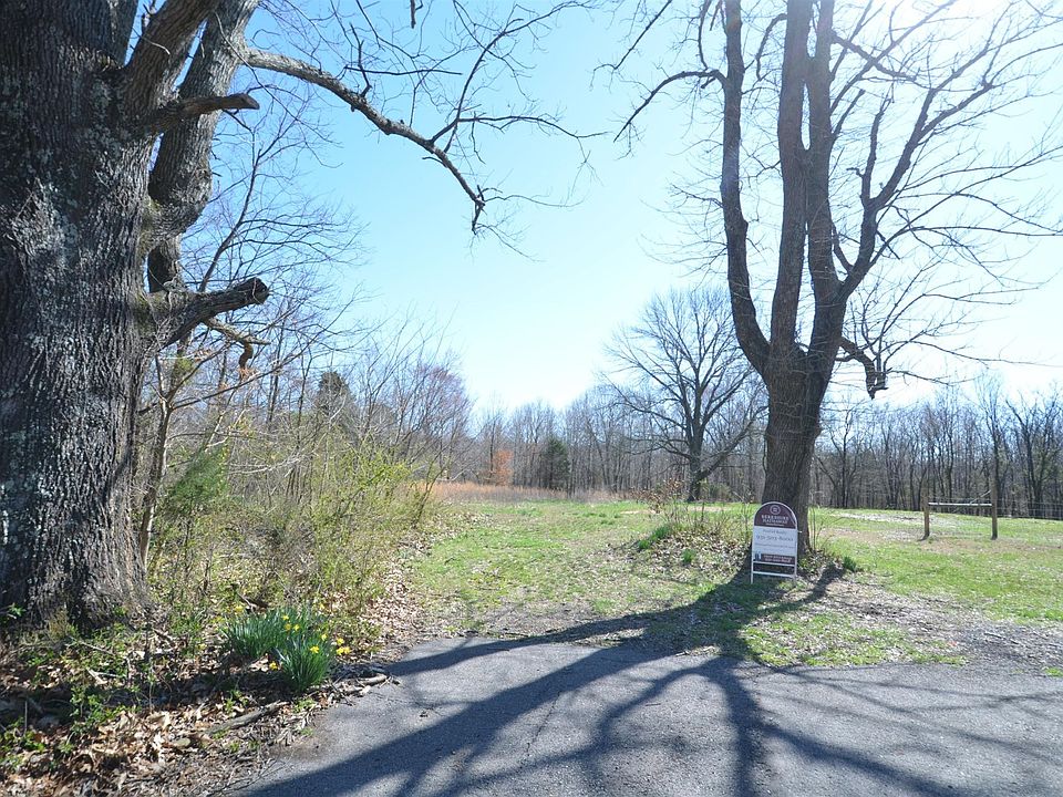 2nd image of Hilltop View Rd