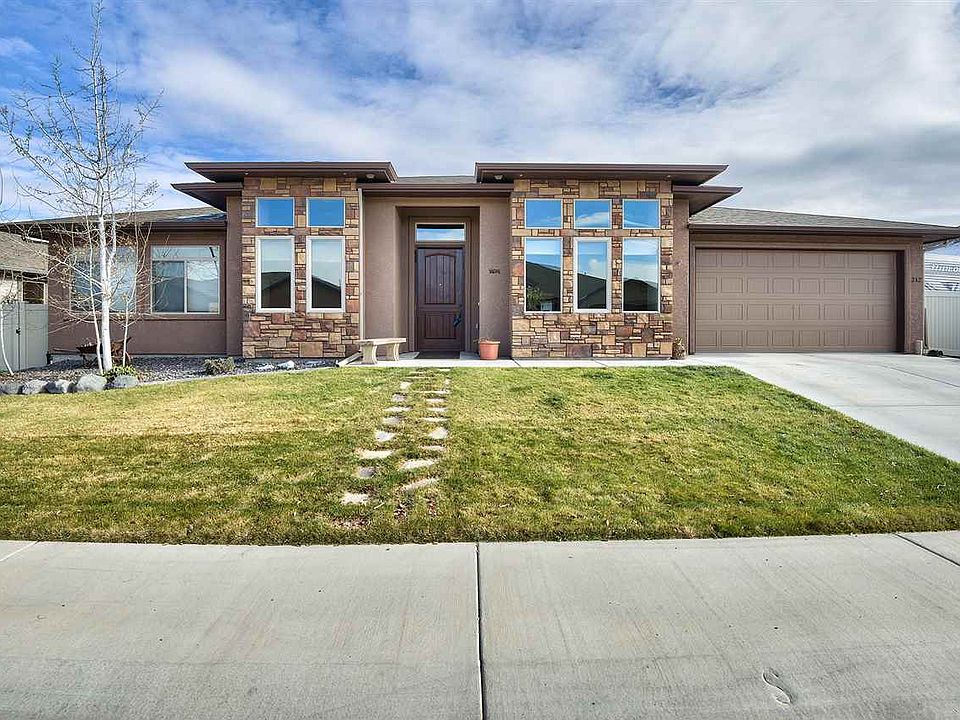 This large, beautiful home in one of Orchard Mesa's newest neighborhoods is stuc