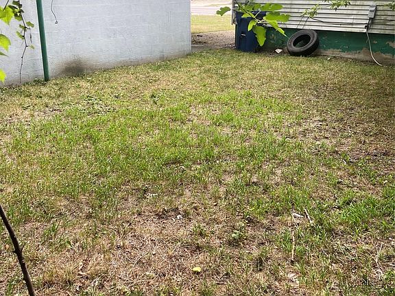 4th image of 622 W Atherton Rd