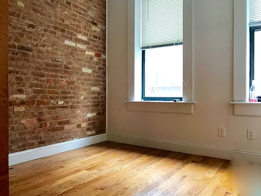 Rented by REAL New York | media 15