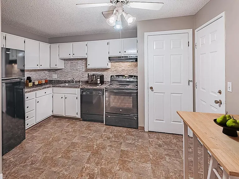 7 Northbrook Dr #712 — Photo 3