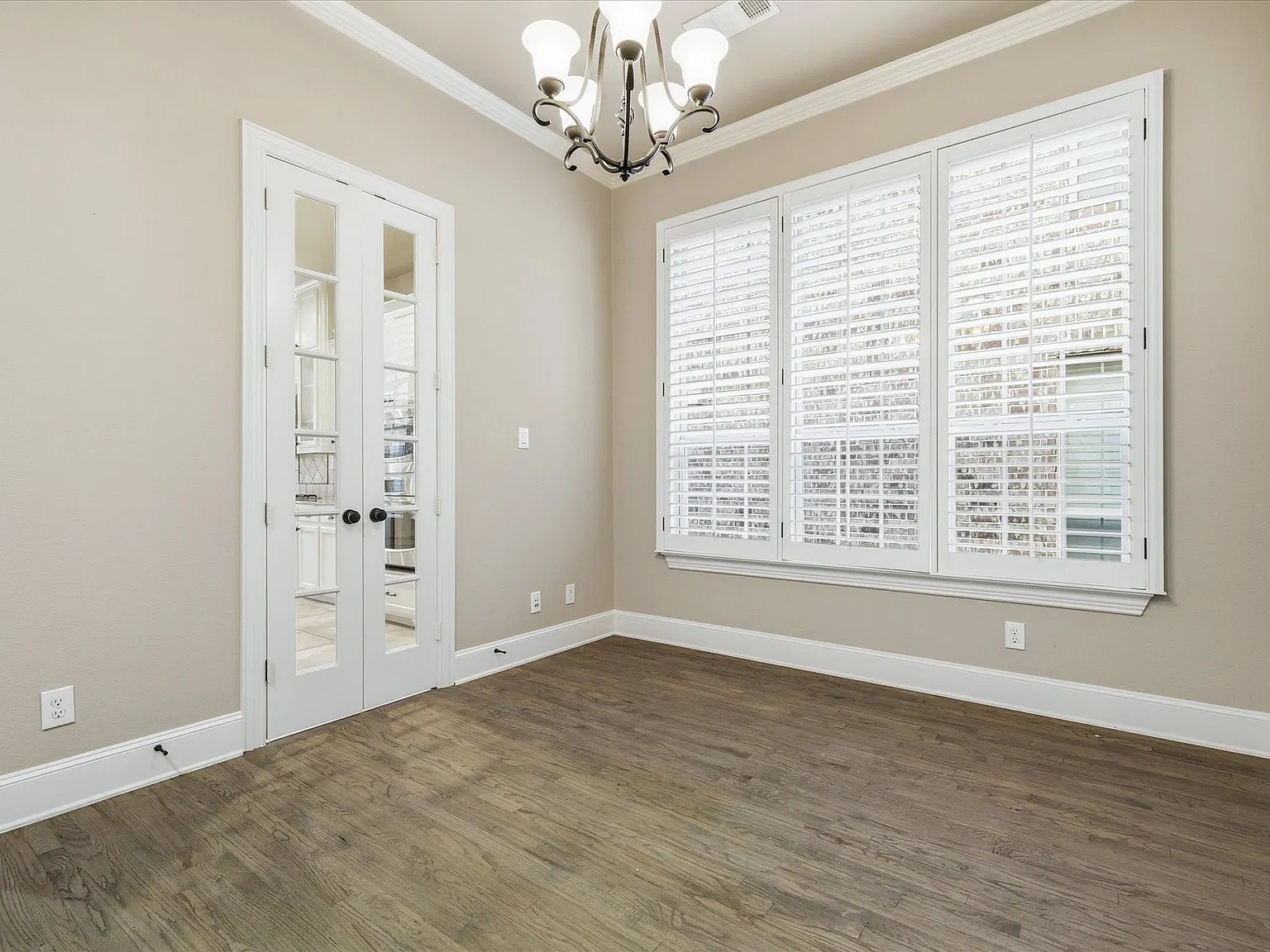 3 bed, 2162 sqft, $3,500 — Photo 4