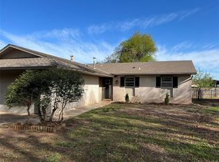 5809 Norman Rd, Warr Acres, OK 73122