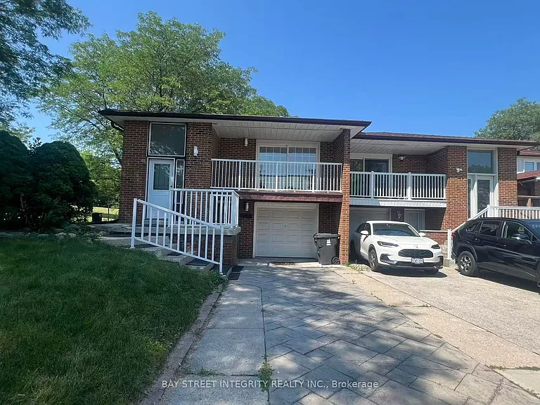 7 Snowhill Cres — Photo 2
