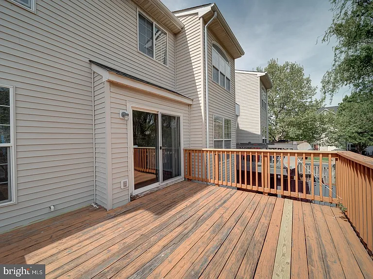 8241 Humphrey Ln — Photo 29
