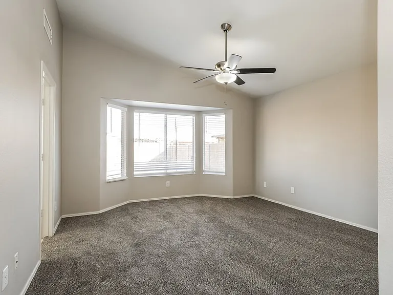 12218 W Cambridge Ave — Photo 8
