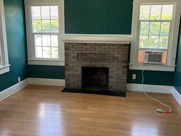 2nd image of 601 N Wilson Ave