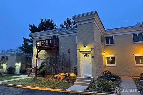 16 Lake Ave #2B Photo 1
