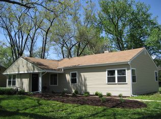 524 W Edgewood Rd, Lombard, IL 60148