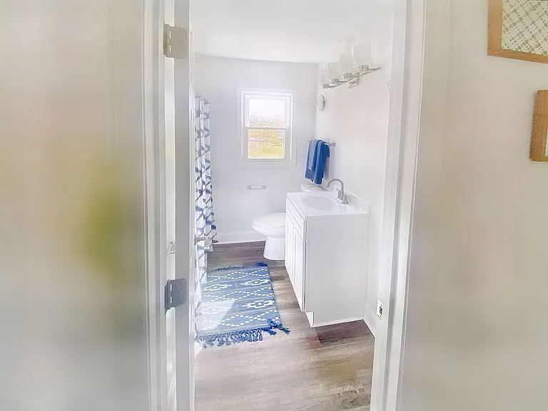 2479 Julia Ave — Photo 5