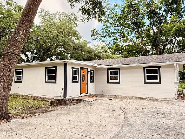 1103 W Terrace Dr — Photo 2