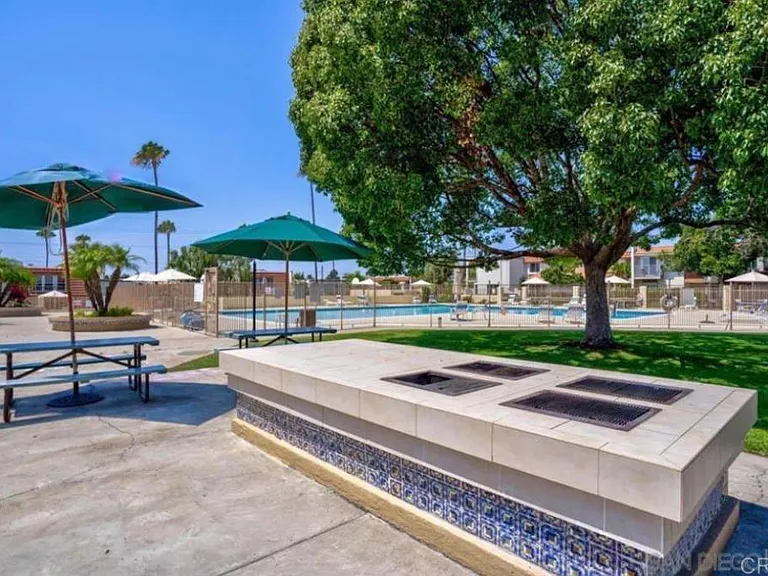 4166 Balboa Way — Photo 32