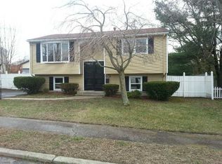 173 Armstrong Ave, Warwick, RI 02889