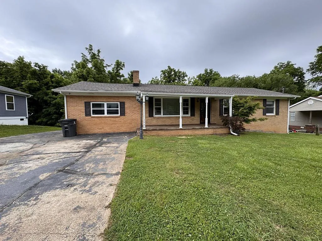 2520 Boyds Bridge Pike — Photo 2