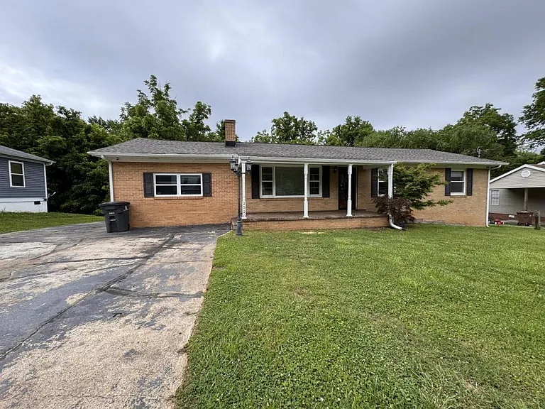 2520 Boyds Bridge Pike — Photo 2